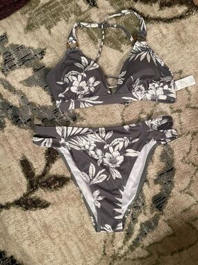 Cupshe Gray Floral Two-Piece Bikini with White Botanical Print